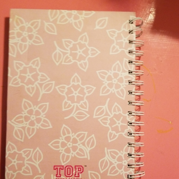 Notebook - Picture 5 of 5